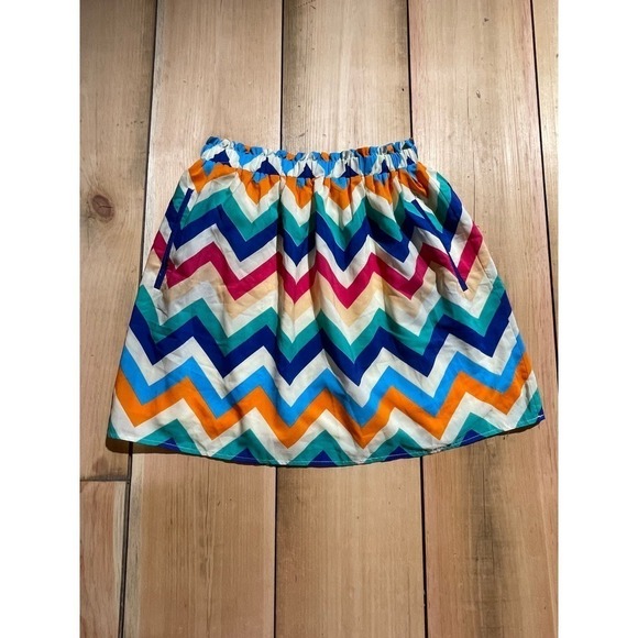 Annabella women's colorful chevron skirt. Elastic Waist. Pockets.Size Small - Picture 1 of 6